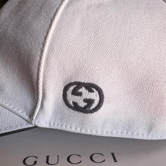 GUCCI WHITE GG HAT W/BOX - Picture 14 of 16